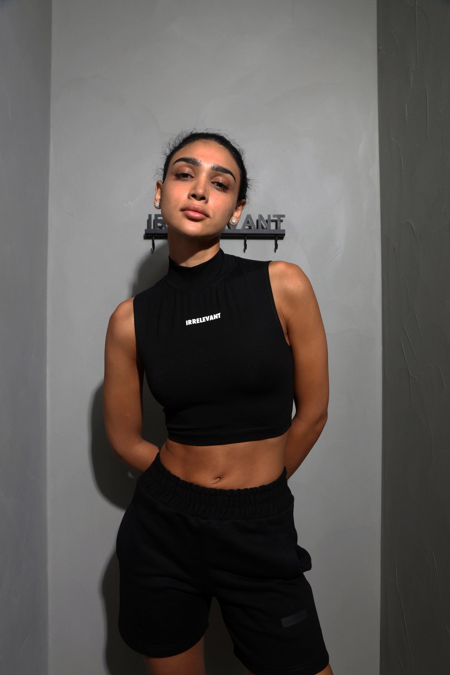 slim fit irrelevant crop top