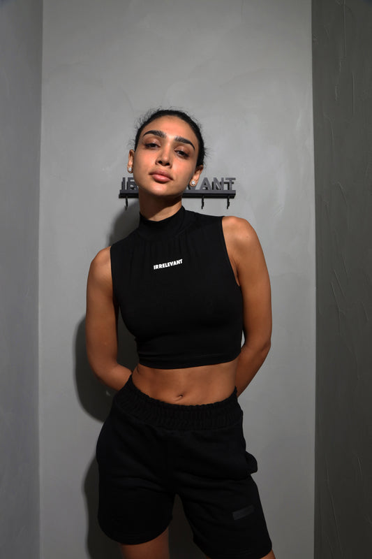 slim fit irrelevant crop top